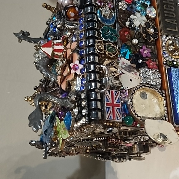 Magic Box - Picture 3 of 4